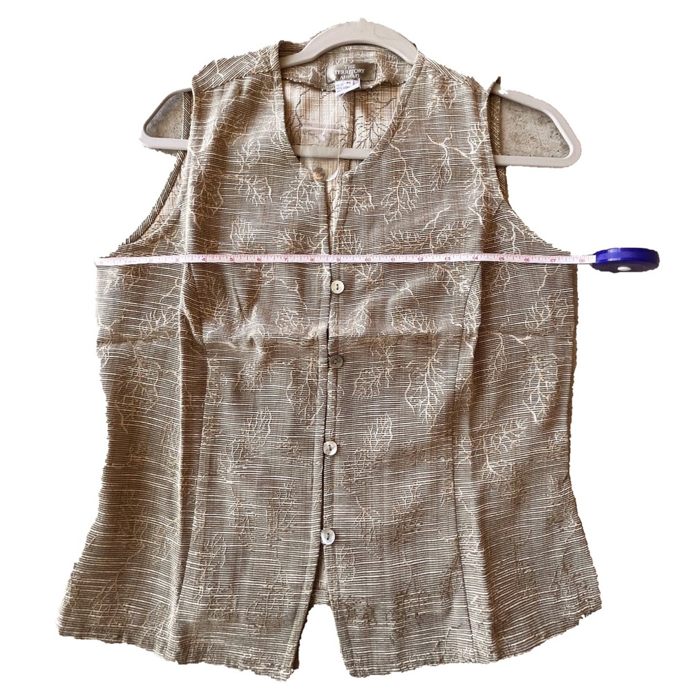 Vest - Picture 2 of 7